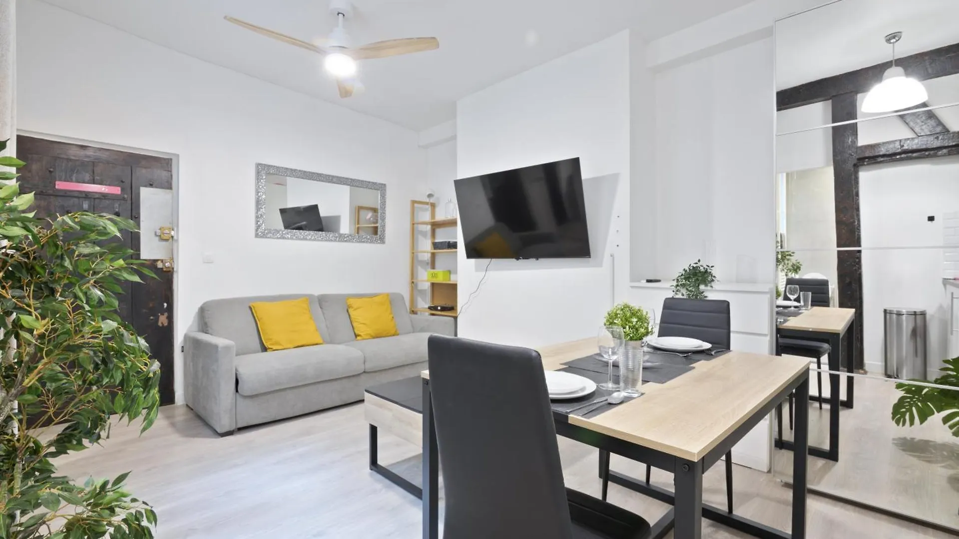 Studio Appartement Quartier Notre-Dame Free Netflix contacts